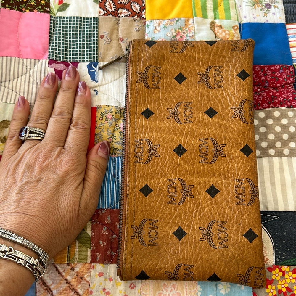 MCM wallet from the 90s! No tears or smells, and hardly used!